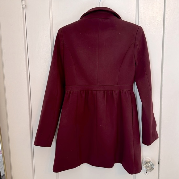 Bebe Burgandy Gold Clasp Coat XS - Picture 3 of 4